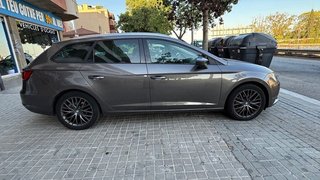 SEAT Leon ST pegatina C de la DGT