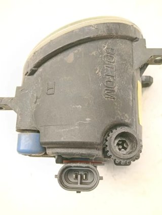 Faro antiniebla derecho TOYOTA PRIUS (ZVW30)