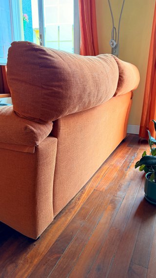 Sofá cama en muy buen estado URGE