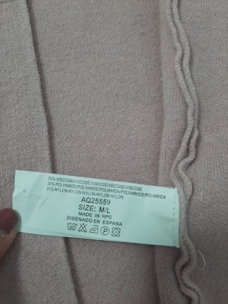 Rebeca rosa cálida con capucha