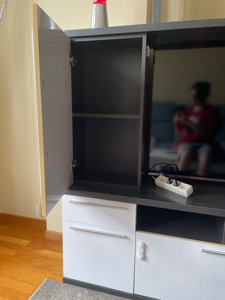 Mueble TV Modular Blanco y Negro con Vitrina