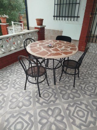 Urge vender Mesa y bancos exterior piedra y metal