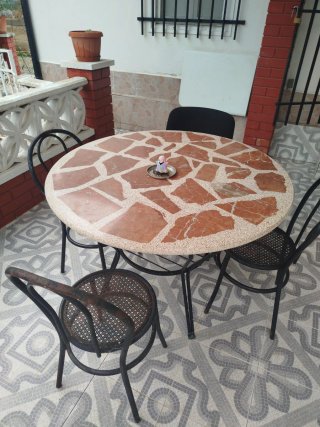Urge vender Mesa y bancos exterior piedra y metal