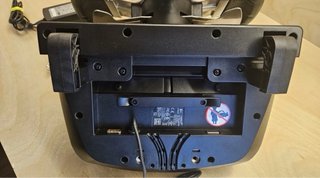 Volante Logitech G27 con pedales y palanca