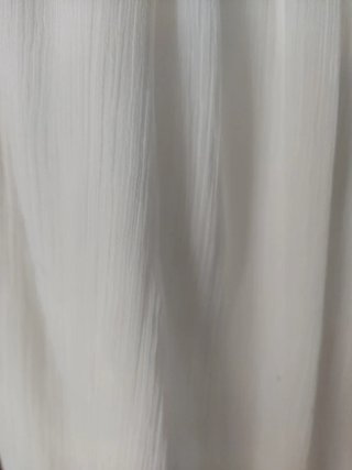 Vestido blanco con detalles de pedrería