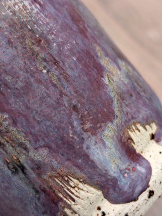 Vaso de cerámica morado