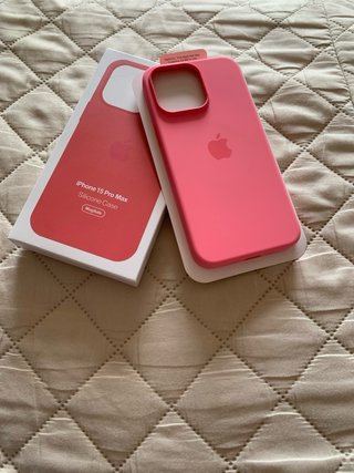 Cover magsafe iPhone 15 Pro Max nuova