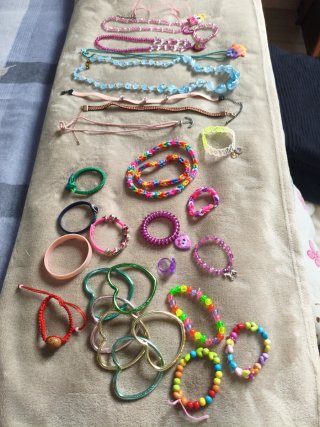 Set de collares y pulseras para niña