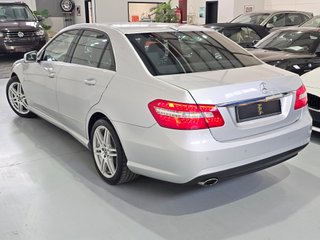 Mercedes-Benz E 200 CDI AMG AUTO