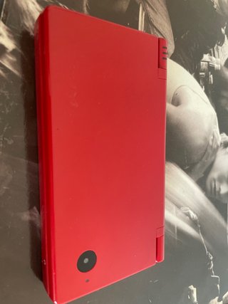 Nintendo DSi Roja