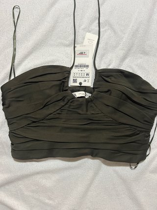 Top escotado Zara verde oliva talla M