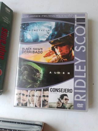 Lote de 3 DVDs: Los Soprano, Ridley Scott y Ewan