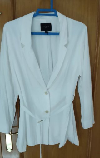 Americana Blanca Cortefiel Talla 40
