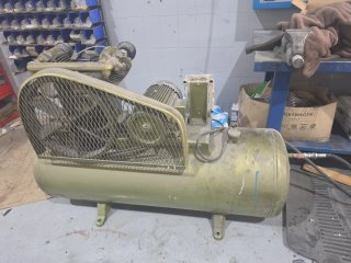 Compresor de Aire 300 Litros 220V/380V