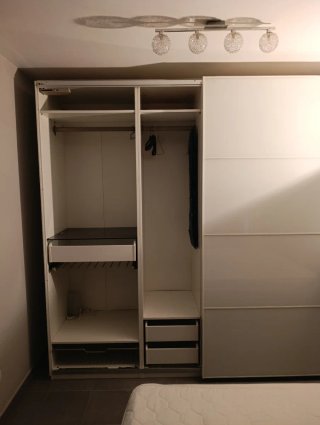 Conjunto Dormitorio: Armario, Canapé y Colchón