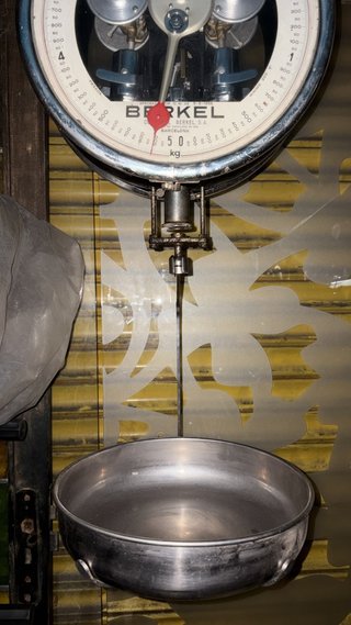 Balanza antigua Berkel colgante