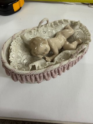 Lladró Niña con Moisés Porcelana 5637