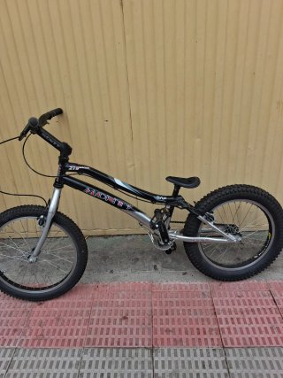 Bici Monty 219 Kamel V-Brake