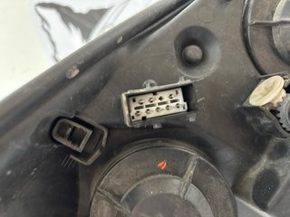 Faro Peugeot 206+
