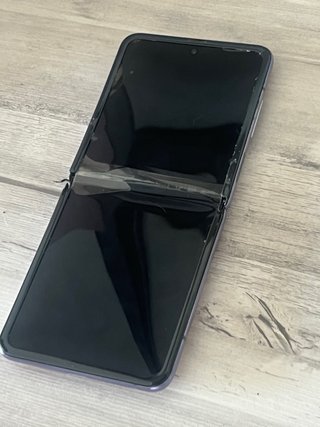 Samsung Galaxy Z Flip 1