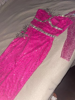 Traje de fiesta con pedrería