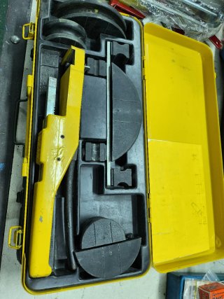 Curvadora de Tubos Rems  Manual con Maletín