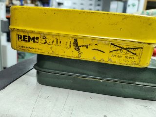 Curvadora de Tubos Rems  Manual con Maletín