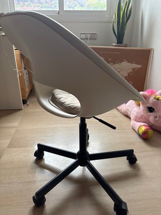 Silla de escritorio beige