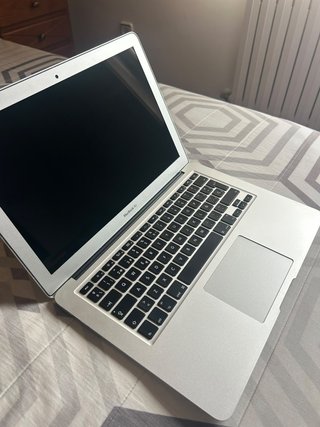 MacBook Air 13 8GB RAM 128GB SSD