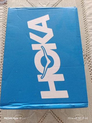 Caja de Zapatillas Hoka