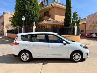 Renault Grand Scenic 2012