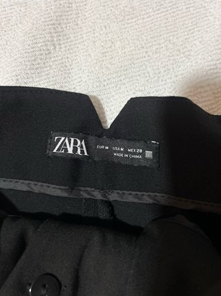 Pantalón tipo traje negro