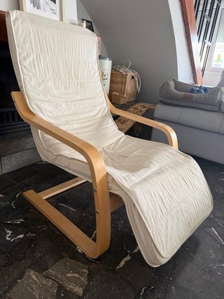 Sillón orejero IKEA madera beige