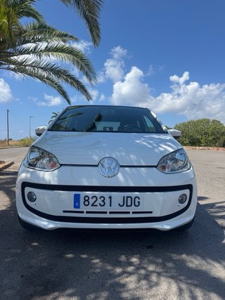 Volkswagen up! 2015