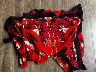 Pañuelo Mariposa Rojo y Negro