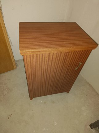 Máquina de coser Sigma con mueble