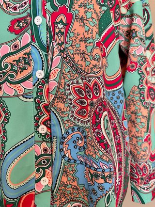 Camisa con Estampado Paisley Multicolor