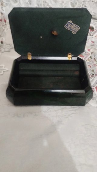 Scatola carillon metallo con angeli.16,5/12