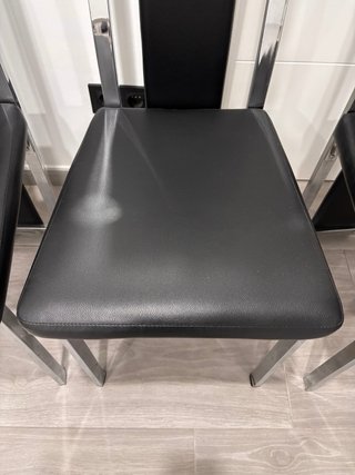 URGE!Juego de 4 sillas polipiel negras y cromo