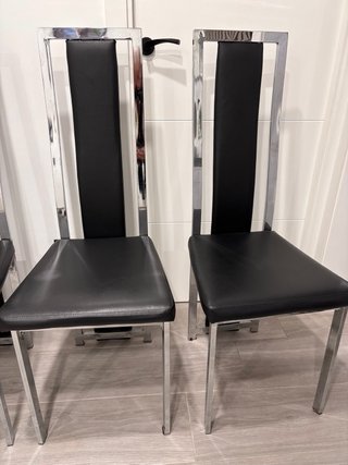 URGE!Juego de 4 sillas polipiel negras y cromo