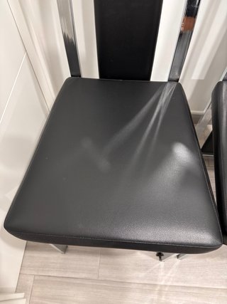 URGE!Juego de 4 sillas polipiel negras y cromo