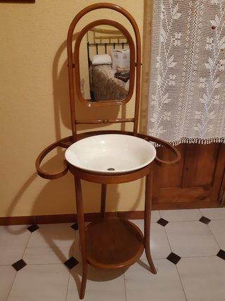 Mueble Palanganero Antiguo de Madera