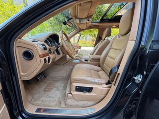 Porsche Cayenne 2011
