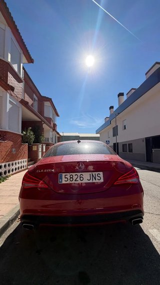 Mercedes CLA 220d AMG Line automático · Garantía