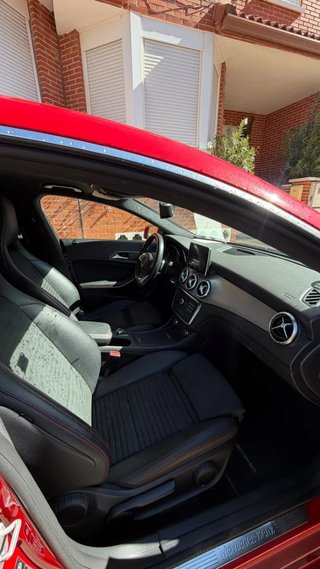 Mercedes CLA 220d AMG Line automático · Garantía