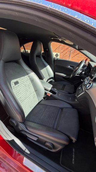 Mercedes CLA 220d AMG Line automático · Garantía