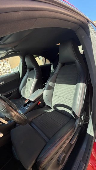 Mercedes CLA 220d AMG Line automático · Garantía