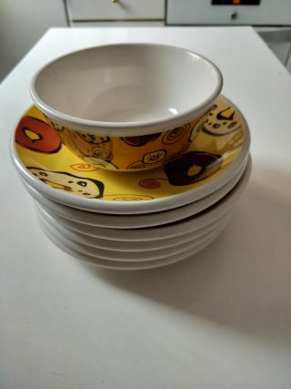 Set de 6 Platos y Cuenco