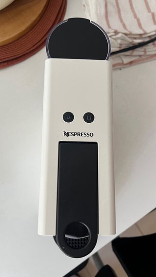 Cafetera Nespresso Krups Beige