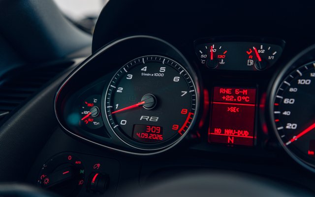 Audi R8 4.2 FSI V8 quattro 309 kW (420 CV) R troni